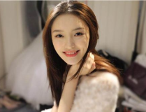 女主穿到娱乐圈吃瓜文,女主开启吃瓜模式